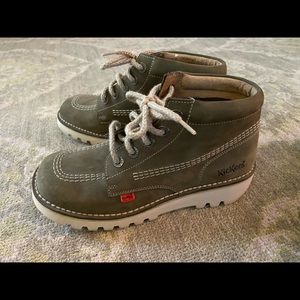 Kickers boots worn once too small for me 😕